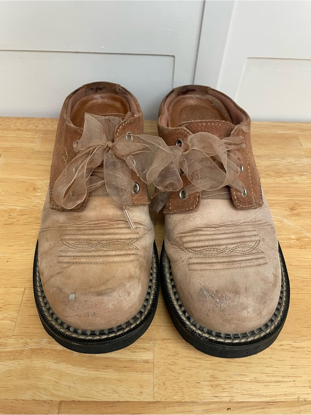VINTAGE Ariat fatbaby slip on mules UK 6, US 9 fit a 8.5 shoe size western boho